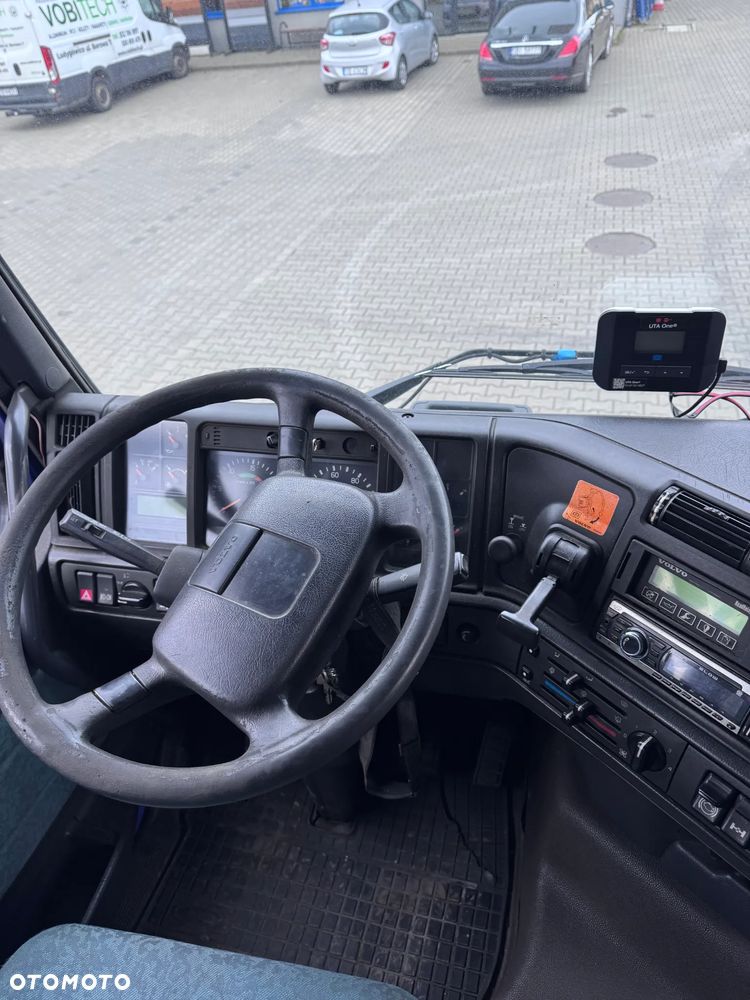 Volvo FH12 - 11