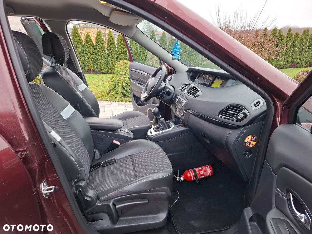 Renault Scenic TCe 130 Dynamique - 17