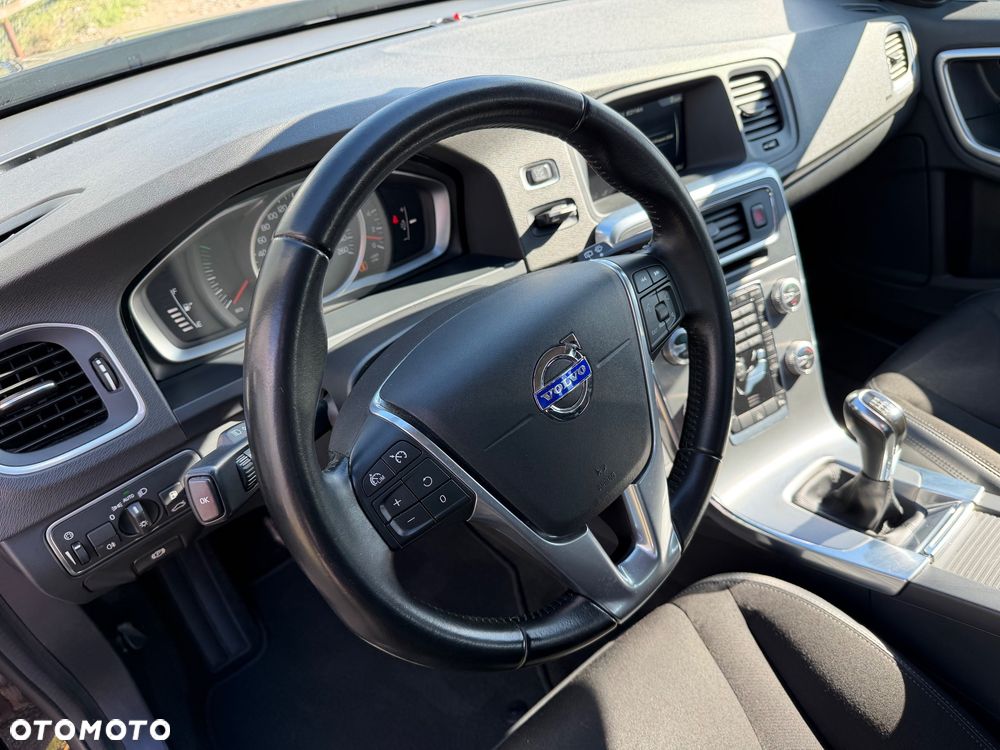 Volvo V60 D4 Drive-E Momentum - 12