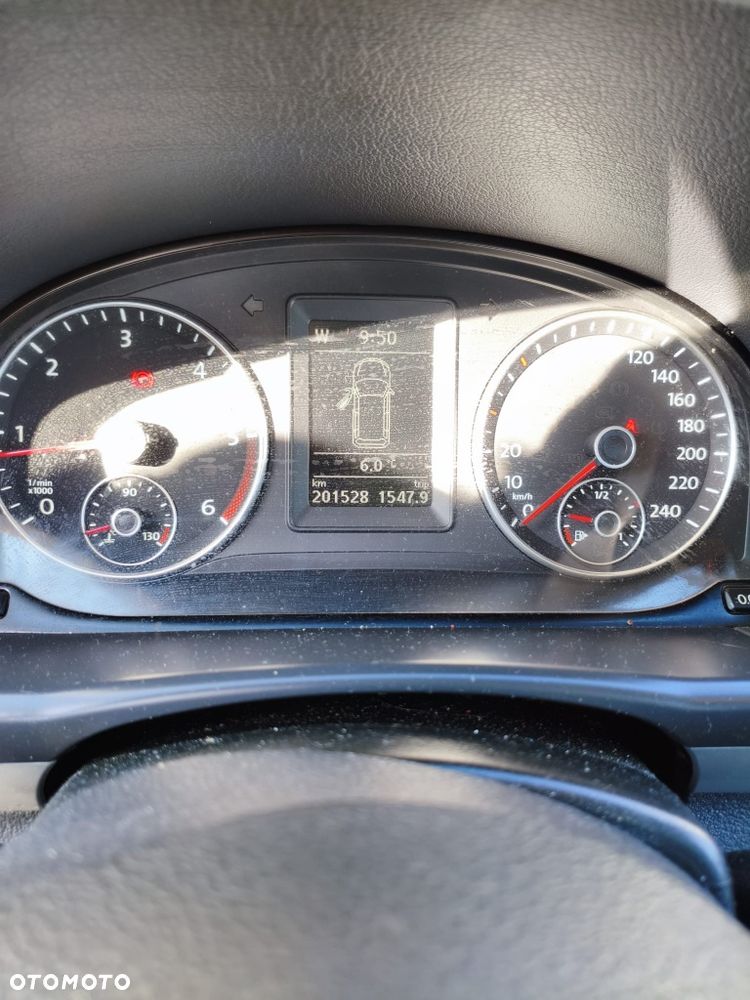 Volkswagen Touran - 5