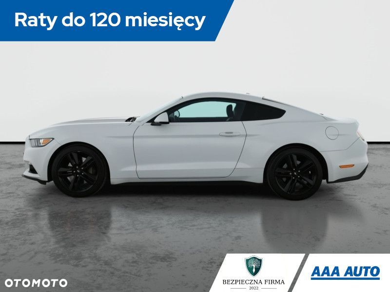 Ford Mustang - 4