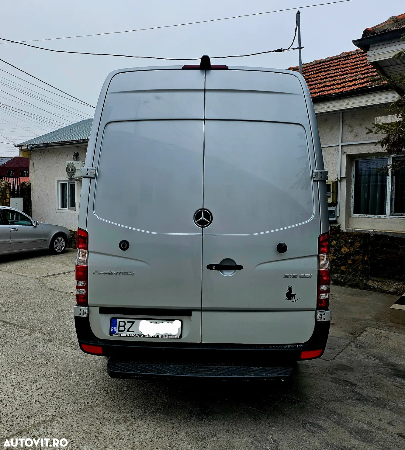 Mercedes-Benz Sprinter - 13