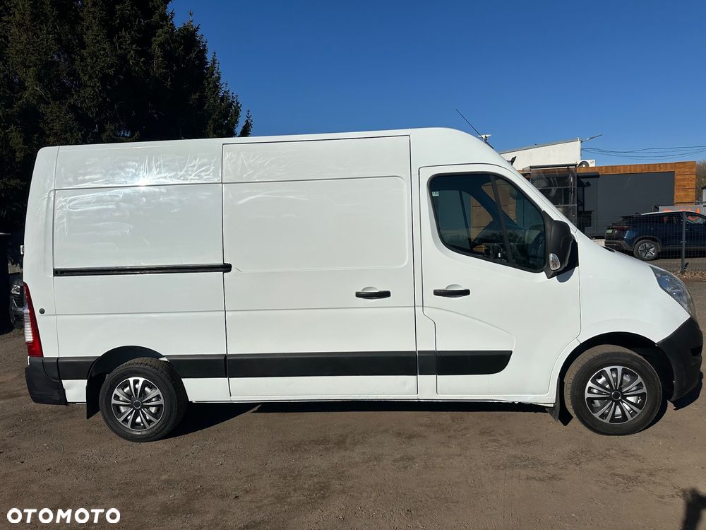 Renault Master 2.3 dci 125ps 2014r L2H2 stan extra - 12