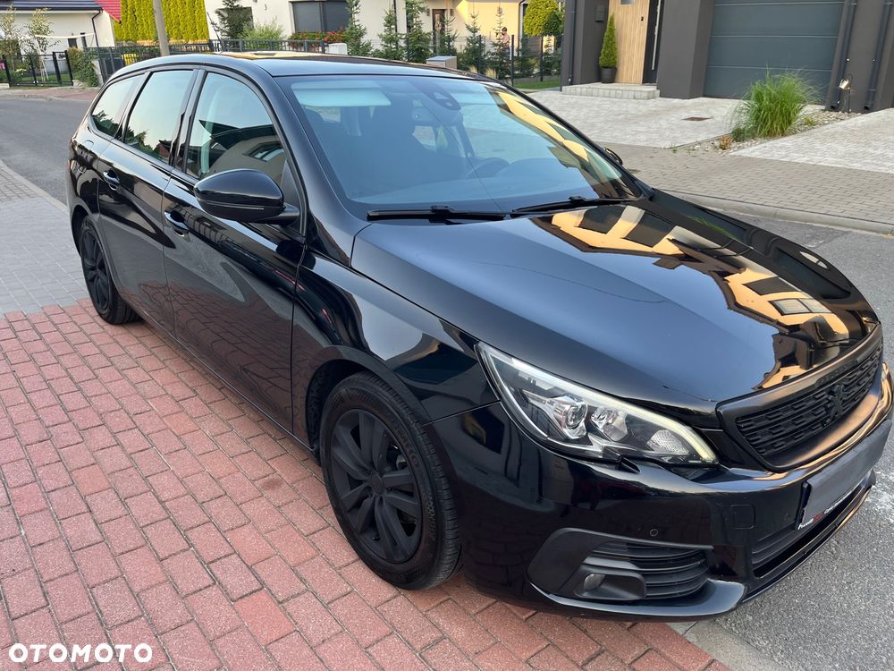 Peugeot 308 - 1