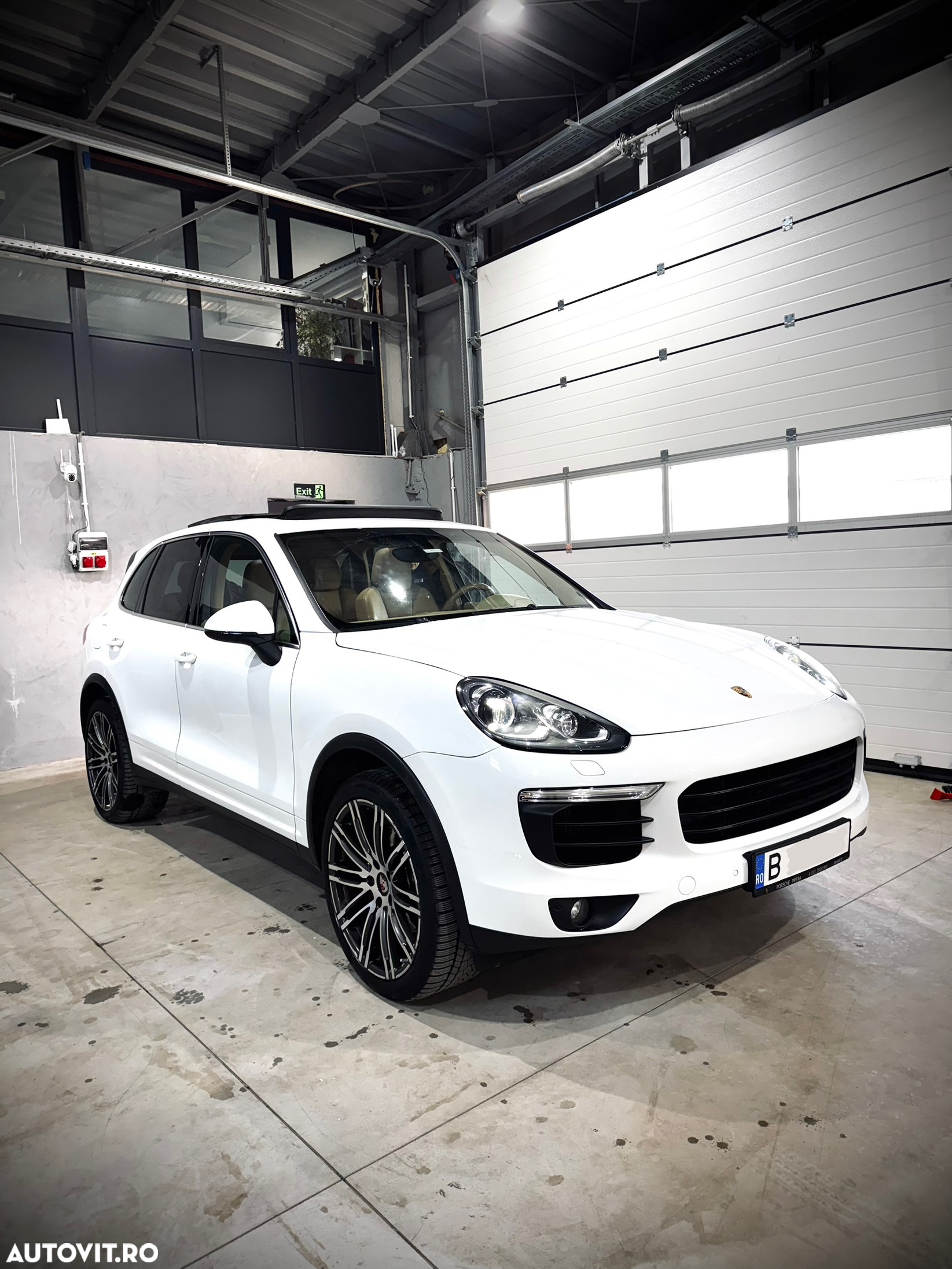 Porsche Cayenne 3.0 L - 3