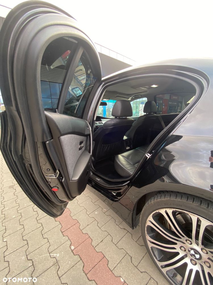 BMW Seria 5 525d - 15