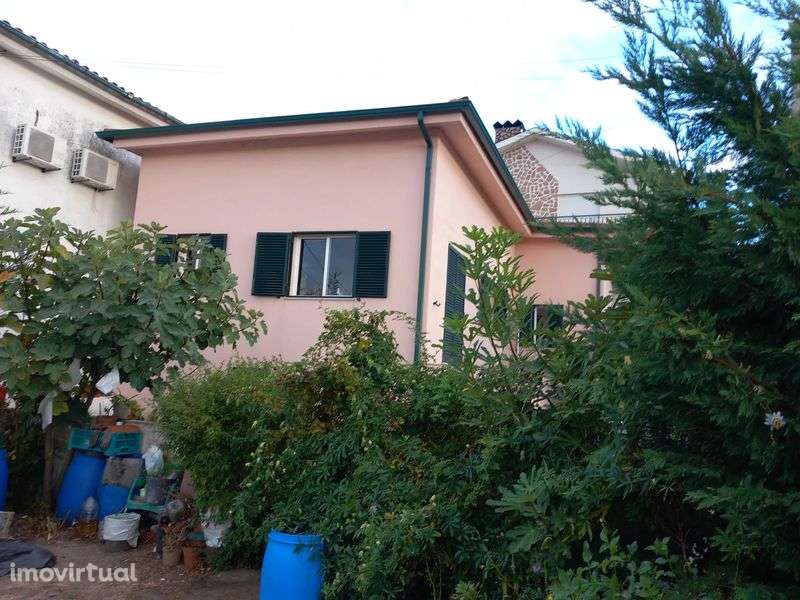 Moradia T2, completamente mobilada e com recheio. - Grande imagem: 4/5