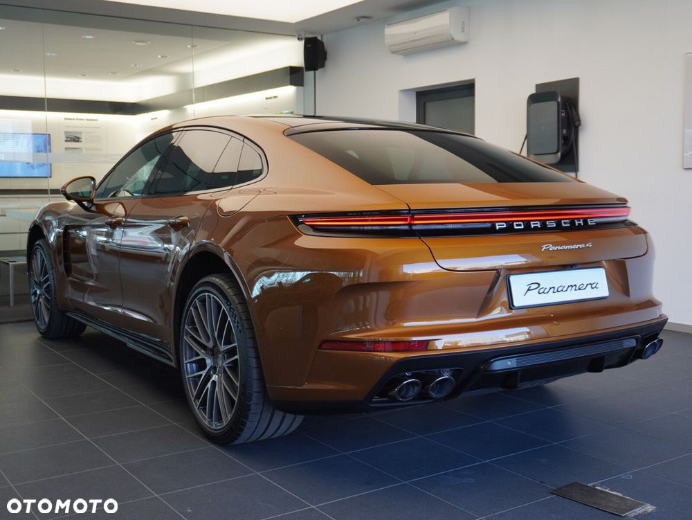 Porsche Panamera 4 E-Hybrid PHEV - 19
