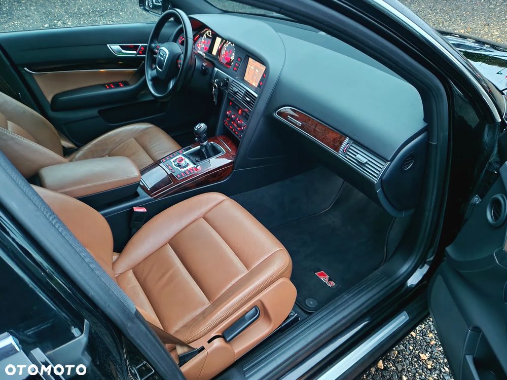 Audi A6 Avant 2.4 Quattro - 19