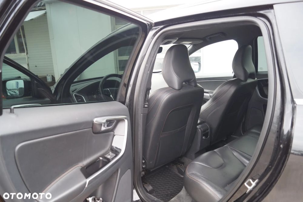 Volvo XC 60 D3 Drive-E Momentum - 21