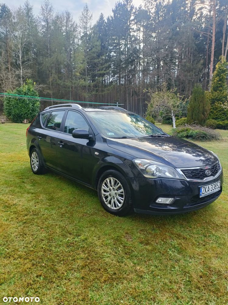 Kia Ceed - 1