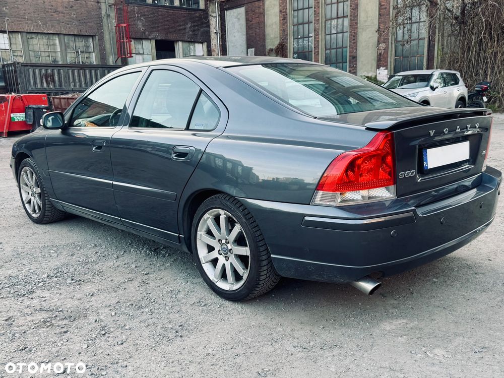 Volvo S60 2.4D5 Diament - 4