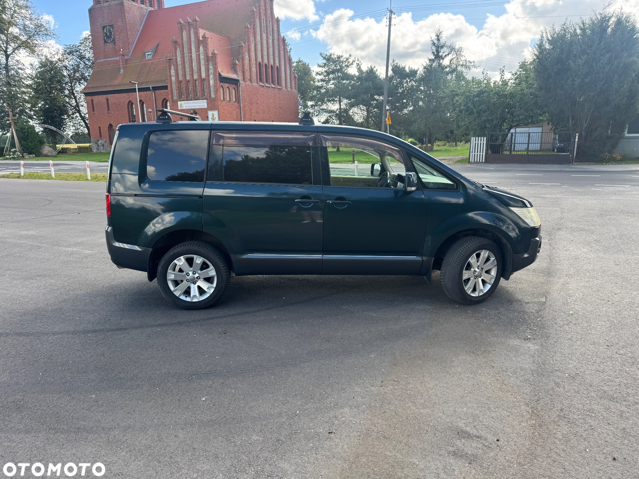 Mitsubishi L400 - 12