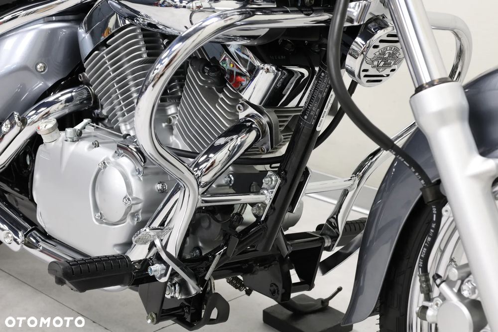 Suzuki Intruder - 20