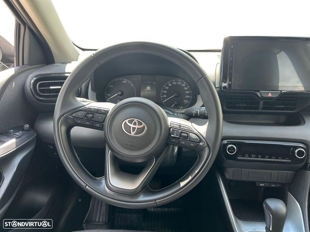 Toyota Yaris - 10