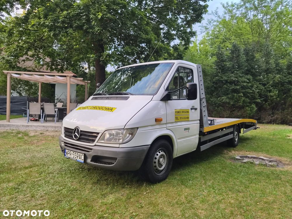 Mercedes-Benz Sprinter - 2