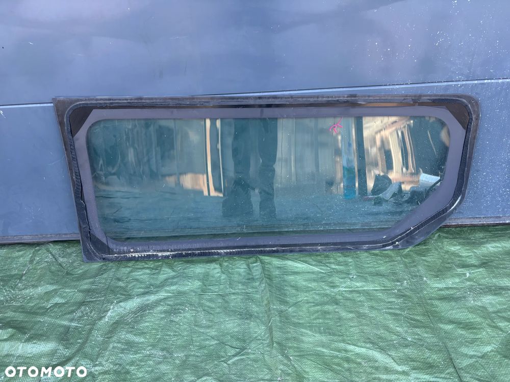 RENAULT TRAFIC III SZYBA karoseryjna prawy lewy tył LONG lub środkowa lewa 18r - 23
