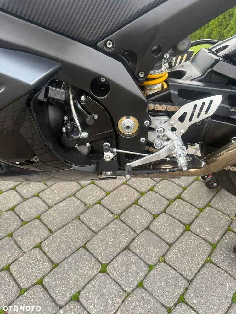 Suzuki GSX-R - 22