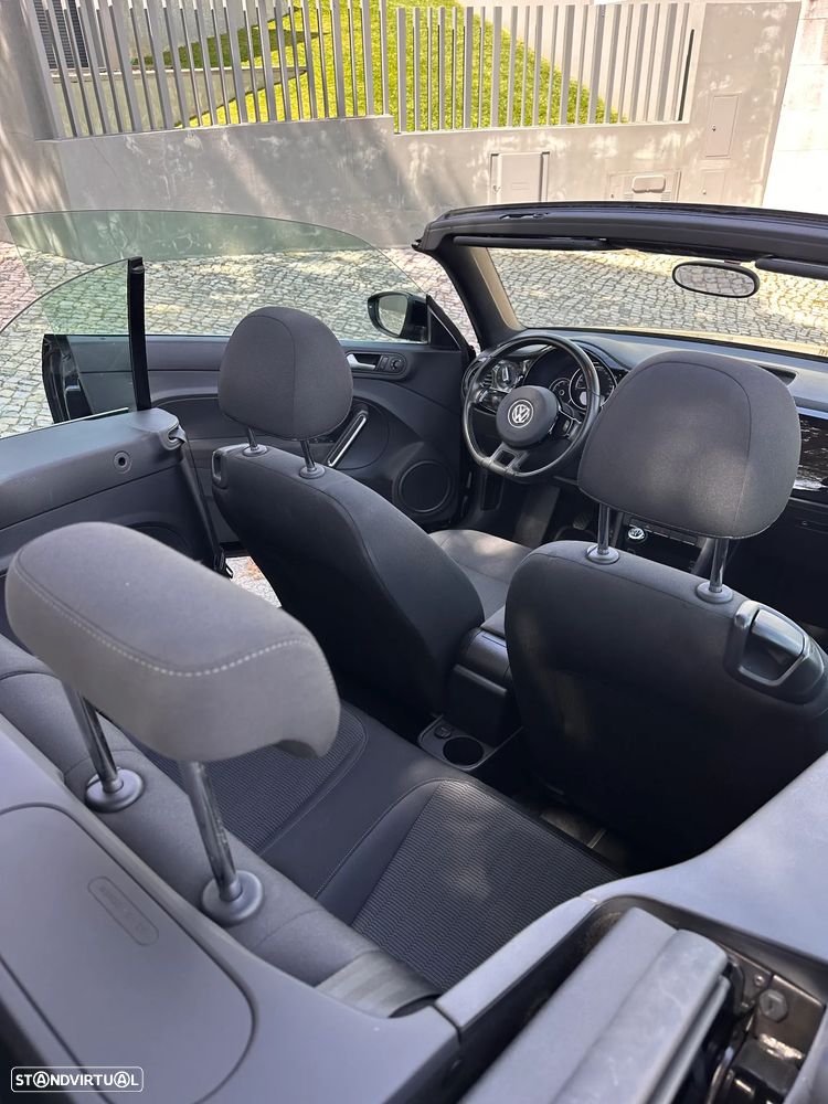 VW New Beetle Cabriolet 1.6 TDI BlueMotion - 32