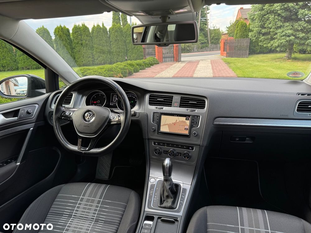 Volkswagen Golf 2.0 TDI BlueMotion Technology DSG Lounge - 19
