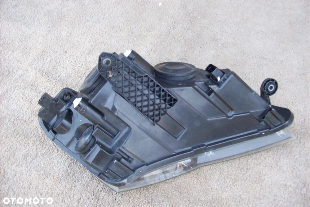 LAMPA PRZEDNIA LEWA SKODA SUPER B III EUROPA ROK 15/19 - 6