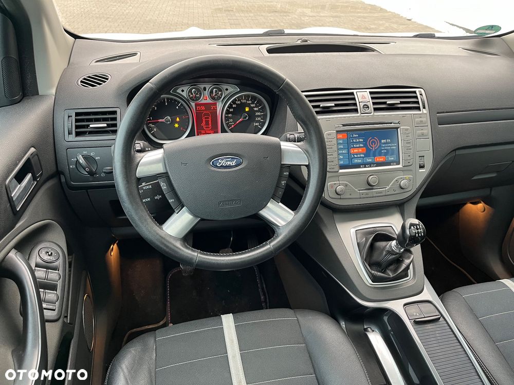 Ford Kuga 2.0 TDCi 4x4 Titanium - 6