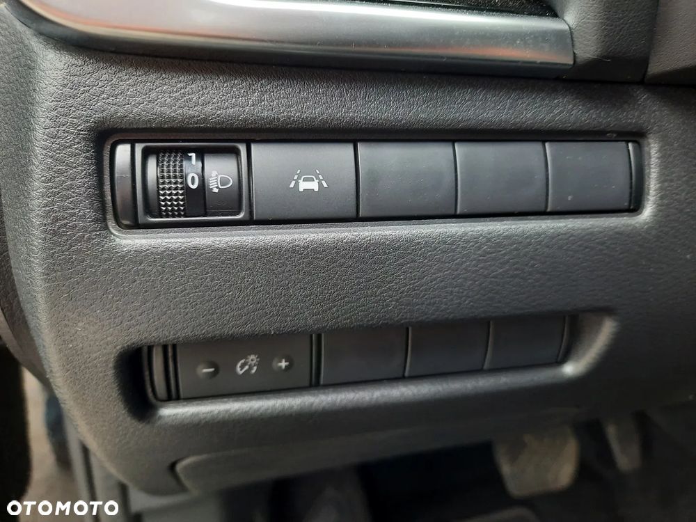 Nissan Qashqai 1.5 e-POWER Black Edition - 28