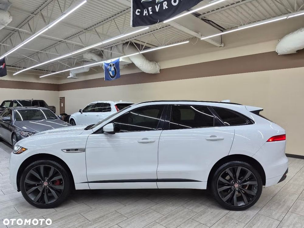 Jaguar F-Pace 2.0 i4D AWD R-Sport - 13
