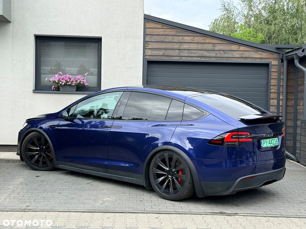 Tesla Model X Plaid - 13