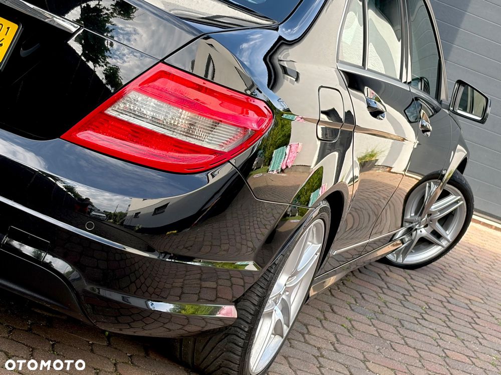 Mercedes-Benz Klasa C 180 Kompressor Automatik BlueEFFICIENCY Special Edition - 17