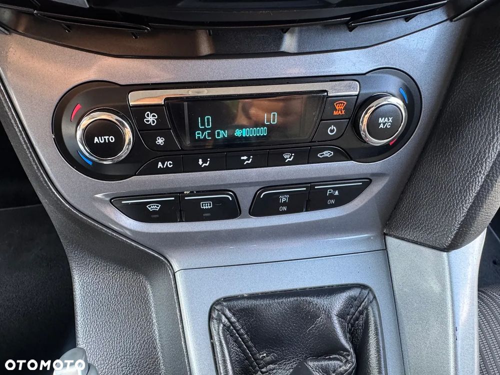 Ford Focus - 33