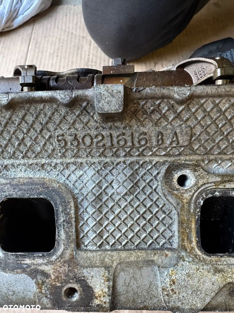 Głowica kompletna lewa wałki Dodge RAM 1500 5.7 HEMI 53021616BA - 3
