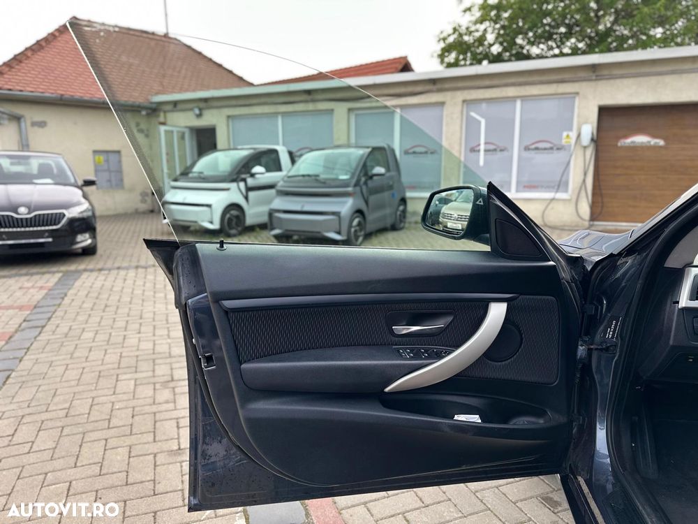 BMW Seria 3 325d Aut. Advantage - 37