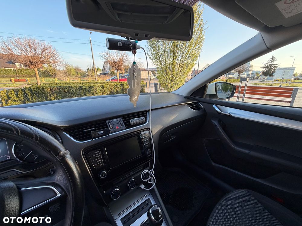 Skoda Octavia 1.6 TDI (Green tec) 4x4 Ambition - 22