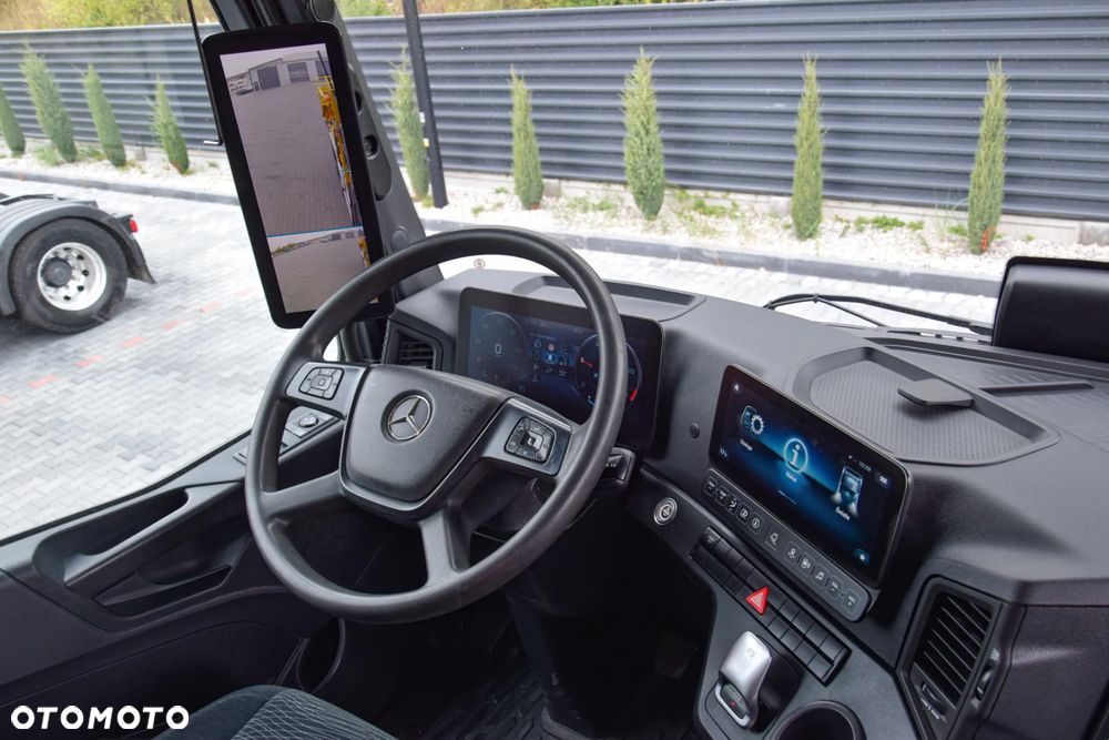 Mercedes-Benz AROCS 3243 / 8x4 / EURO 6 / HDS PALFINGER EPSILON Q170Z / ROTATOR / CHYWTAK / STEROWANIE RADIOWE / WYWROTKA / HYDROBURTA / AUTOMAT / SYSTEM KAMER CYFROWYCH / KAMERA COFANIA / NAWIGACJA / HAK / NISKI PRZEBIEG / 2020 / SERWISOWANY / SPROWADZONY - 32