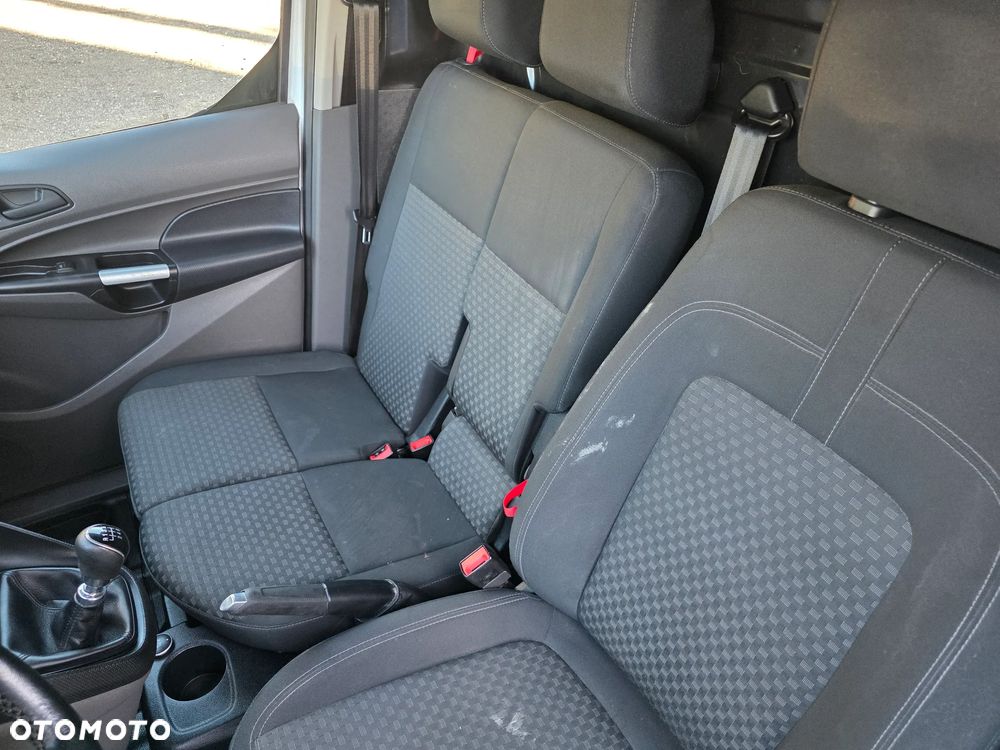 Ford Transit Connect - 13