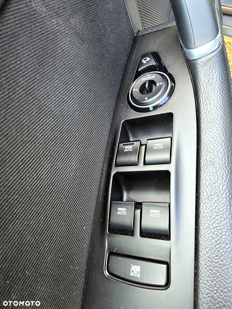 Hyundai i40 Kombi 1.7 CRDi Premium - 35