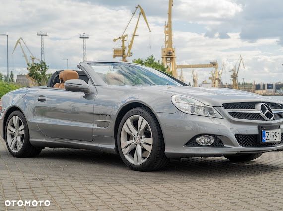 Mercedes-Benz SL - 1