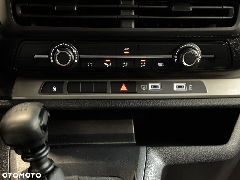 Opel Vivaro - 17