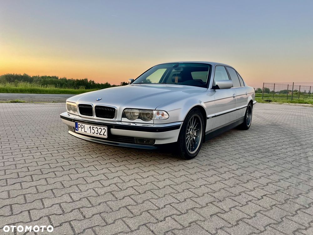 BMW Seria 7 735i L - 7