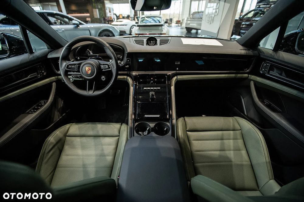 Porsche Panamera 4 - 21