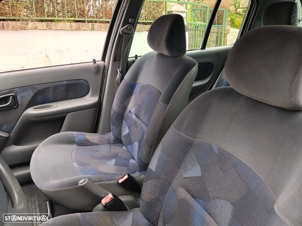 Renault Clio 1.2 - 6