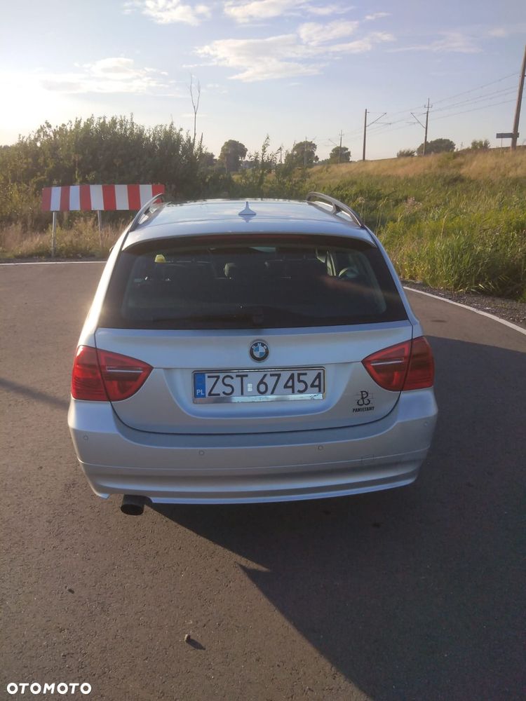 BMW Seria 3 320d - 10