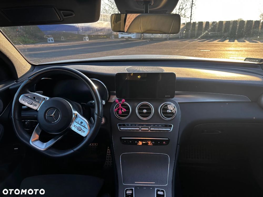Mercedes-Benz GLC 200 4-Matic - 4
