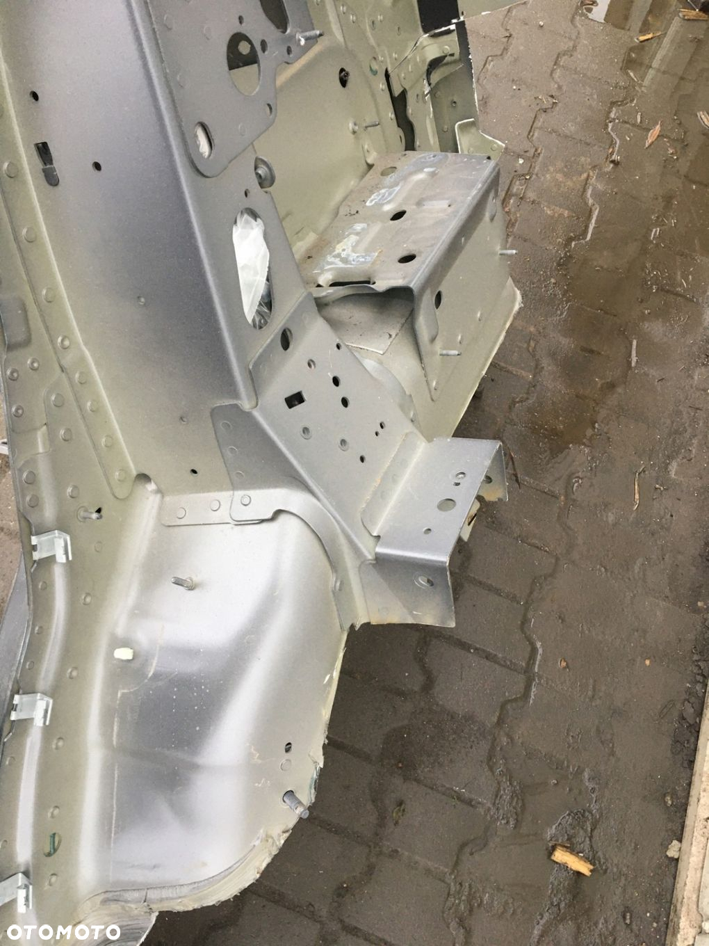 RANGE ROVER SPORT II L494 13- BŁOTNIK PRAWY TYŁ ĆWIARTKA POSZYCIE LRC 873 - 6