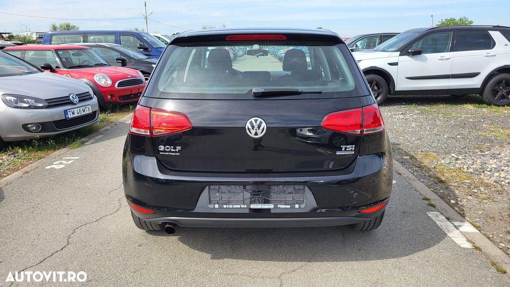 Volkswagen Golf - 10