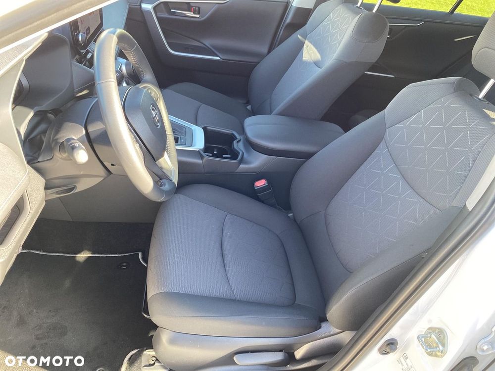 Toyota RAV4 - 9