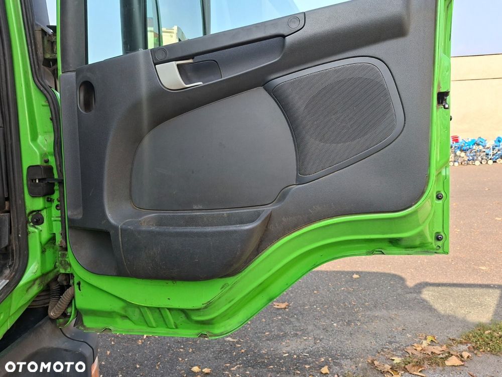 Scania P 360 6X2 - 31