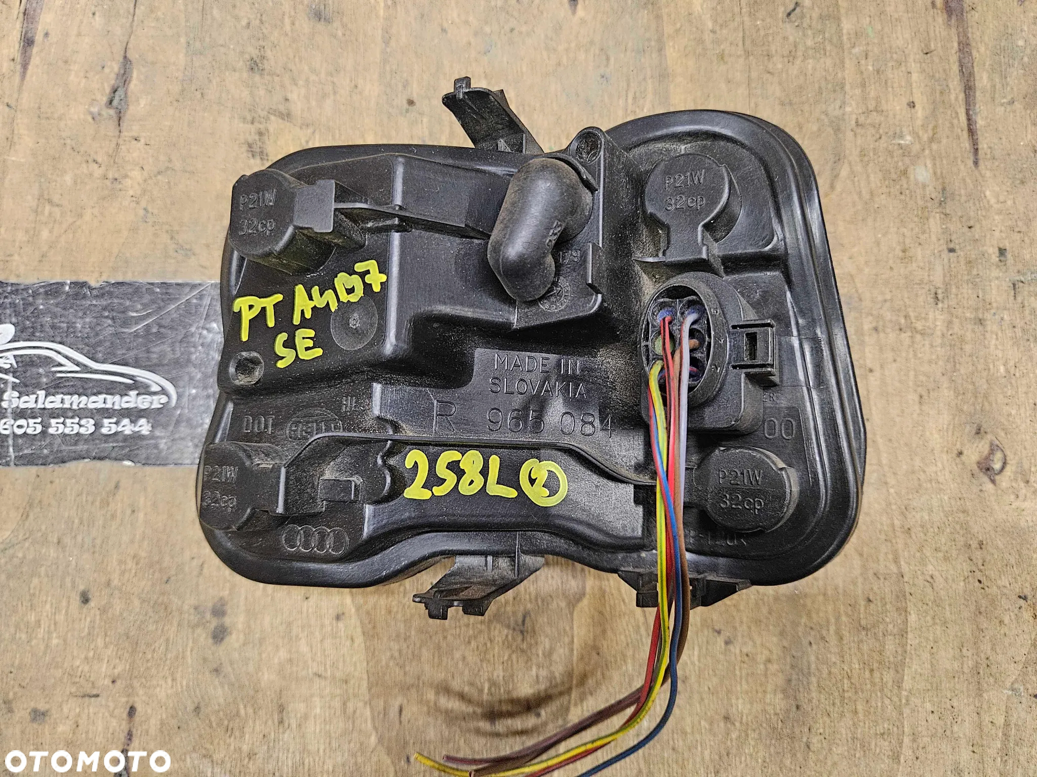 Wklad Lampa Lampy Oprawa Zarowki Mocowanie Tyl Prawy Tylne AUDI A4 B7 Sedan - 15