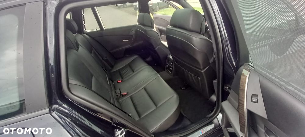 BMW Seria 5 530i - 28